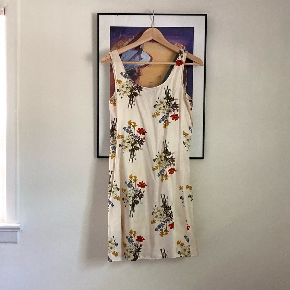 Banana Republic sz 4 100% silk vintage